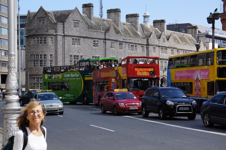 the buses are abundant 24/7